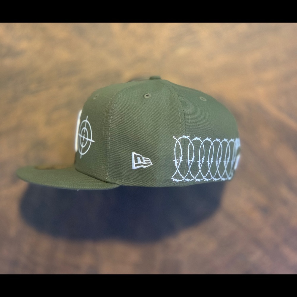 fitted hat
